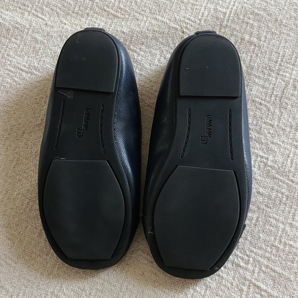 Shoes - Picture 3 of 4